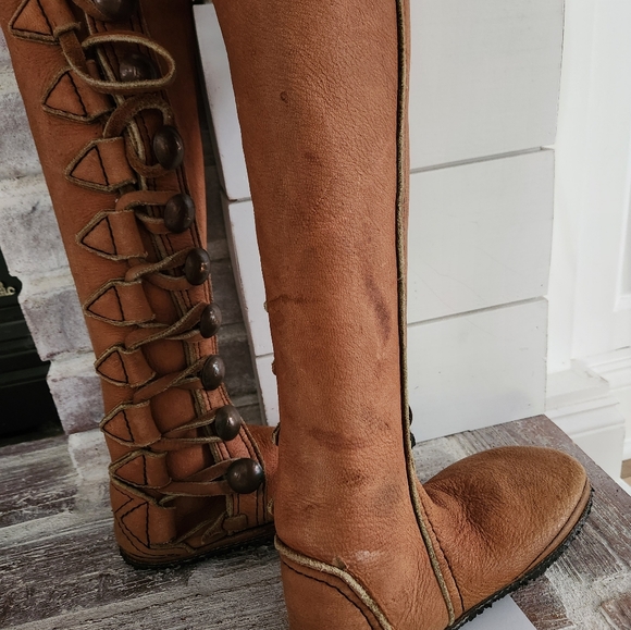 Genuine Leather Moccasin Boots with wool inserts on footbed - Picture 5 of 14